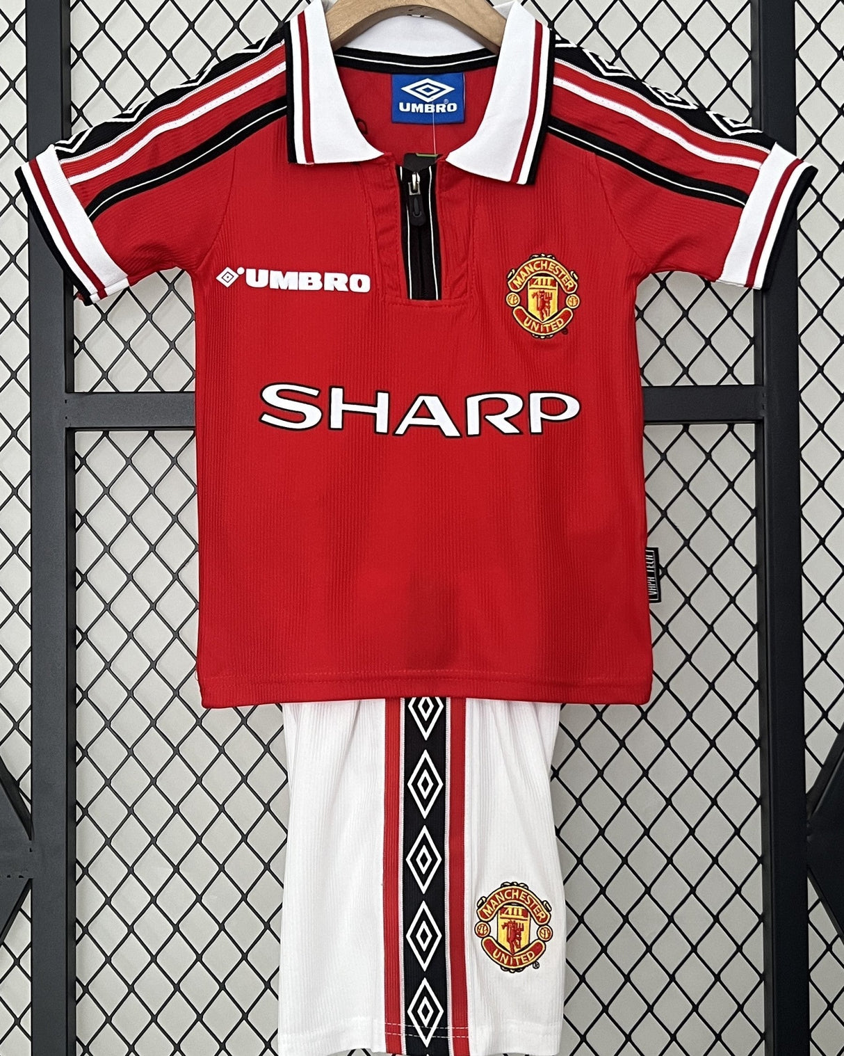 MANCHESTER UNITED Kinder-Kit