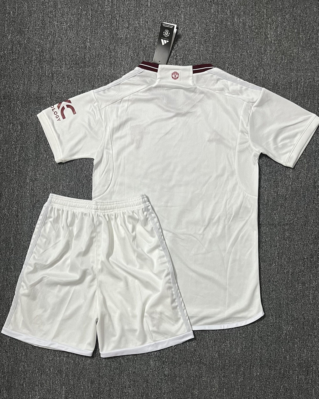 MANCHESTER UNITED Erwachsenen-Trikot