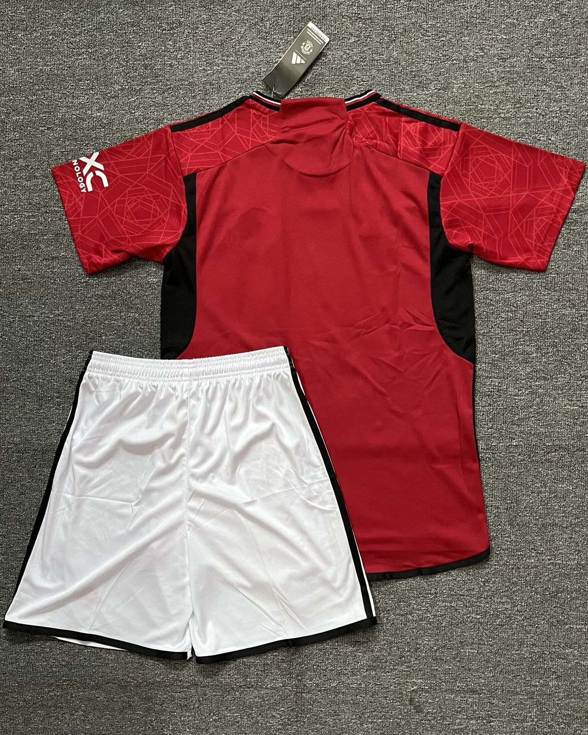 MANCHESTER UNITED Erwachsenen-Trikot