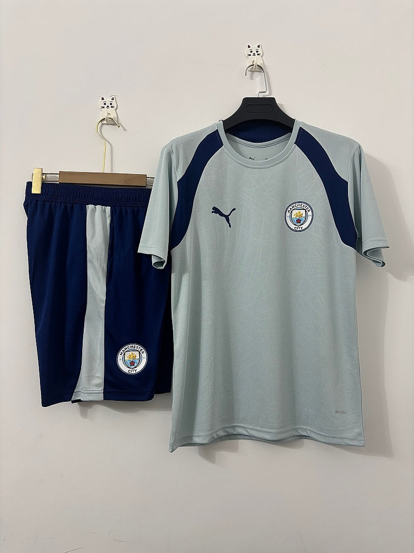 Manchester City 2026/27 t-shirt + short - fronte