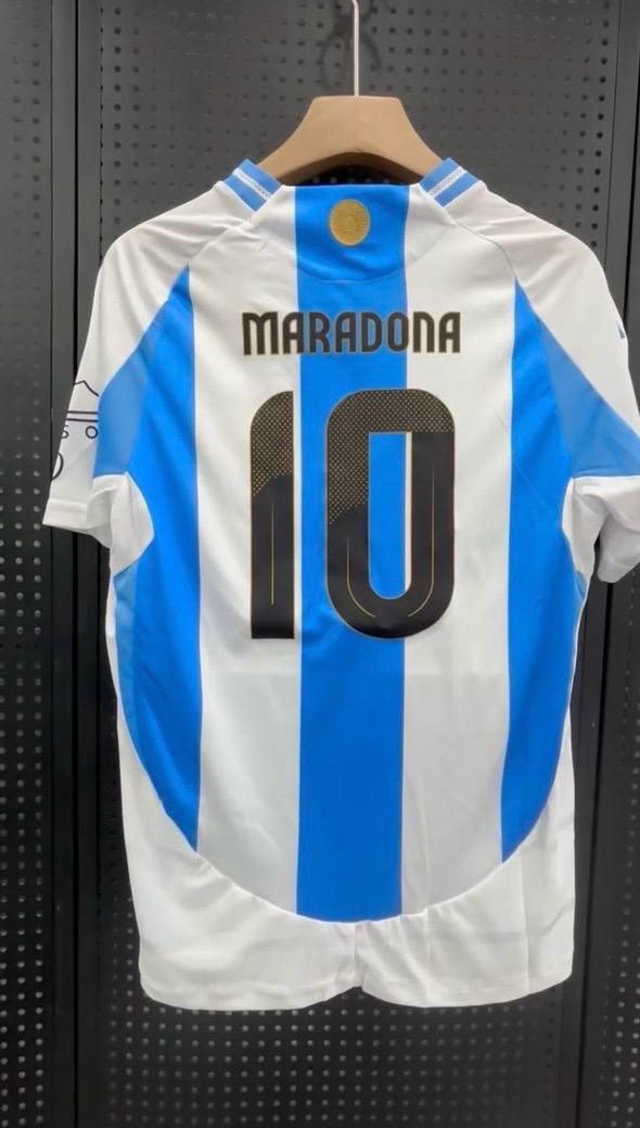 Tifoso del Napoli Maradona
