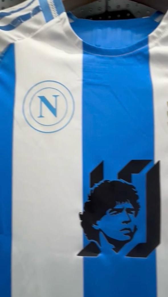 Tifoso del Napoli Maradona