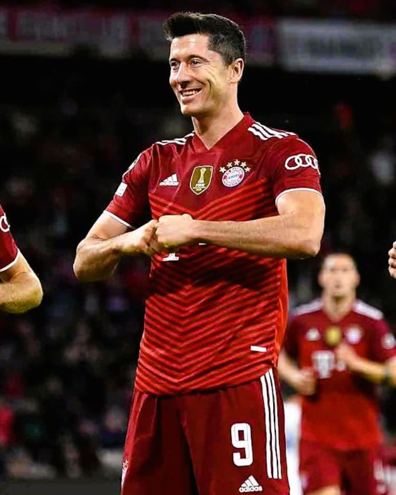 LEWANDOWSKI ROBERT 2021-22 (FCB)