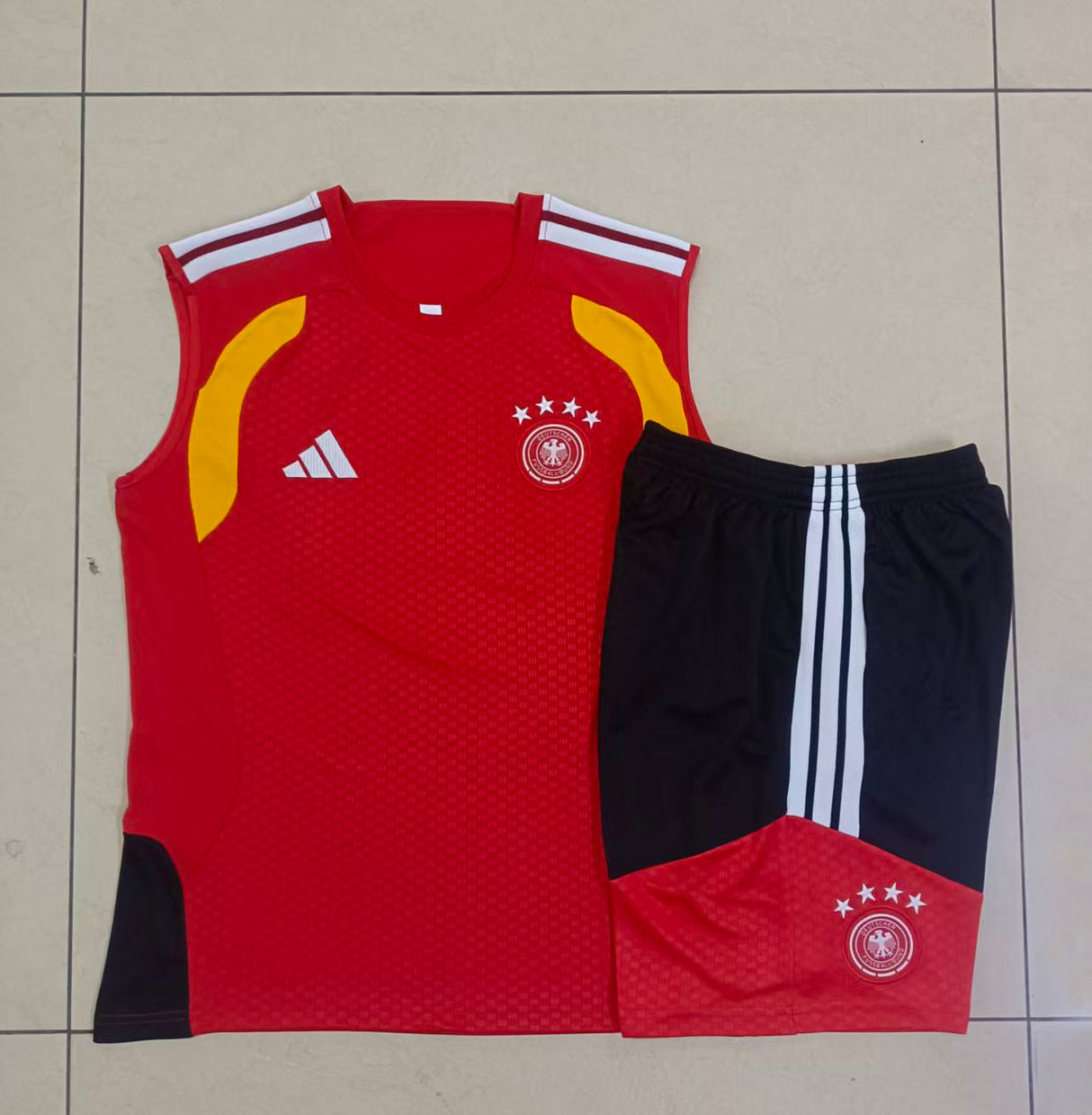 TANK TOP + SHORTS FC BAYERN MÜNCHEN
