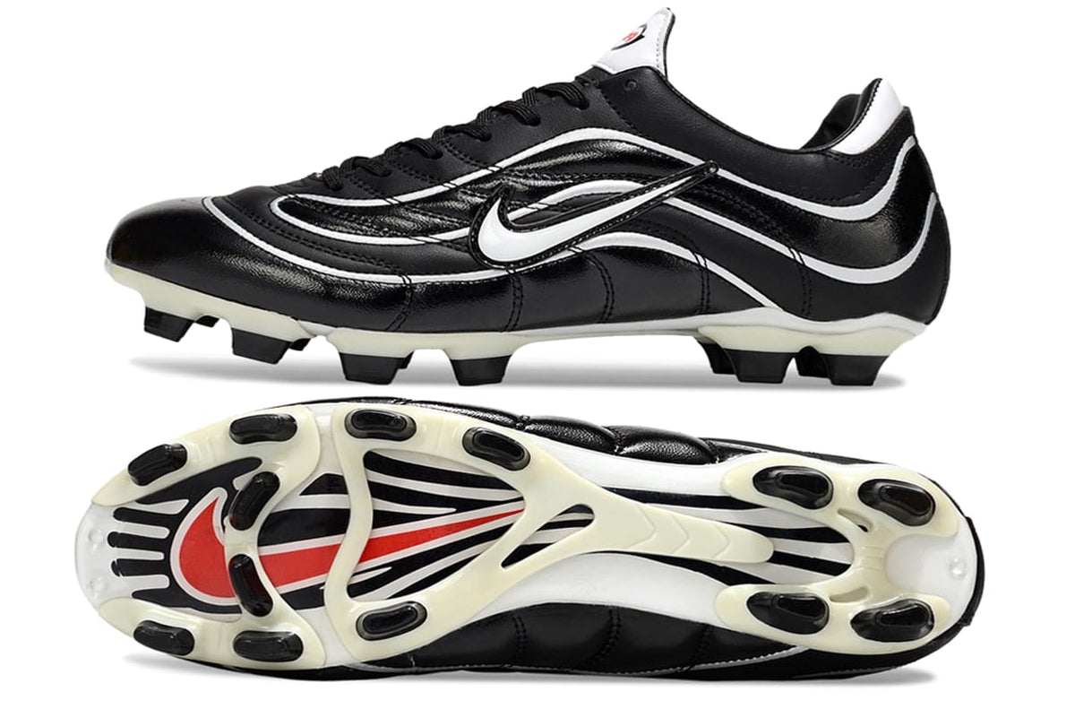 Nike R9 Fenomeno football boots, black and white, side and sole view