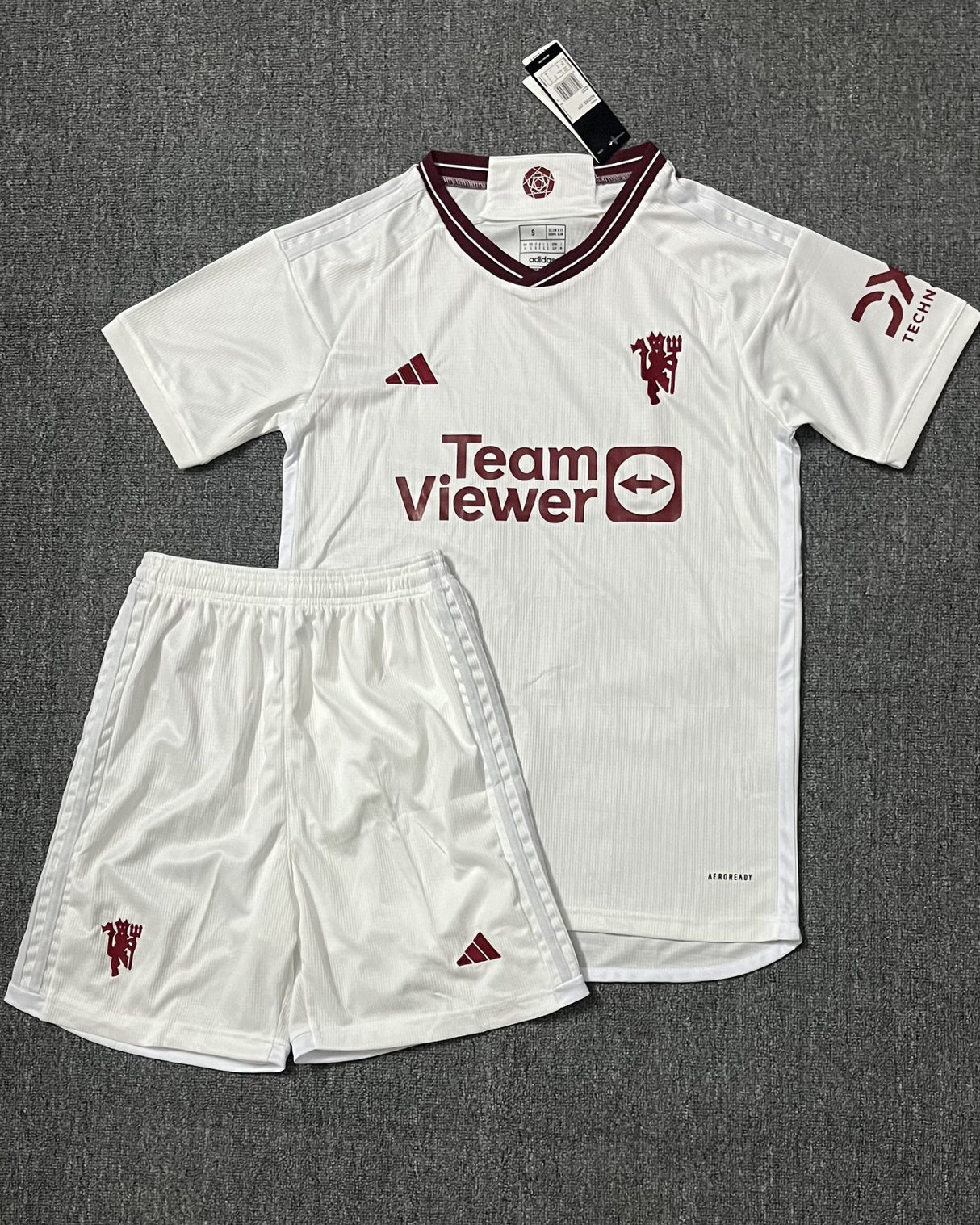 Completo Adulto MANCHESTER UNITED