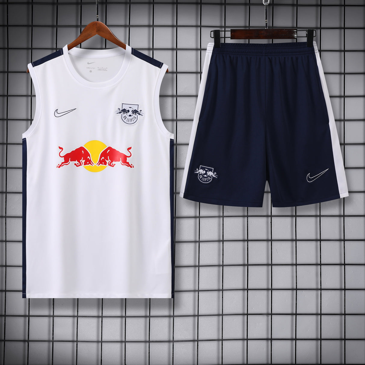 TANK TOP + SHORTS LEIPZG