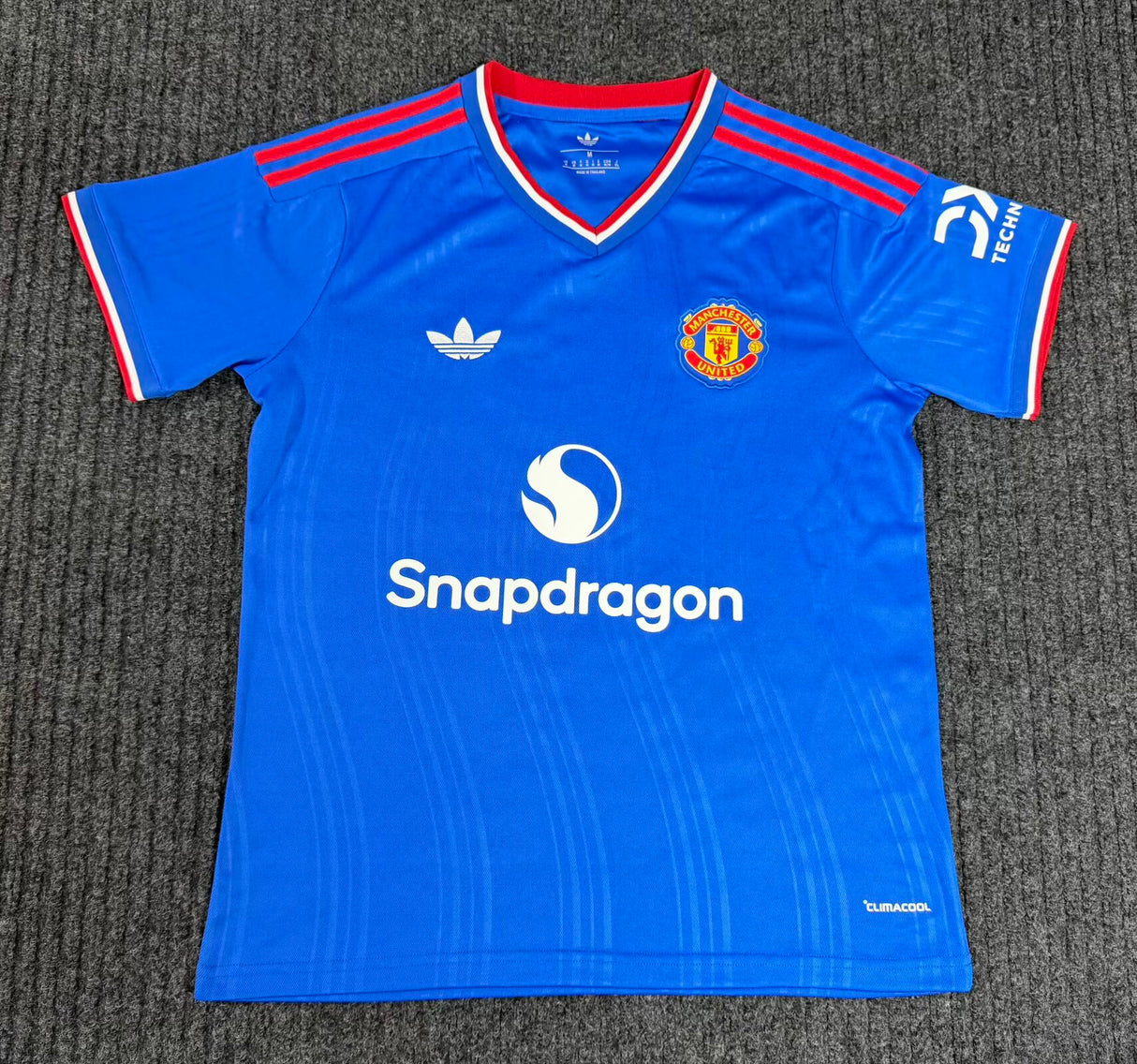 MANCHESTER UNITED 2026/2027 AWAY JERSEY