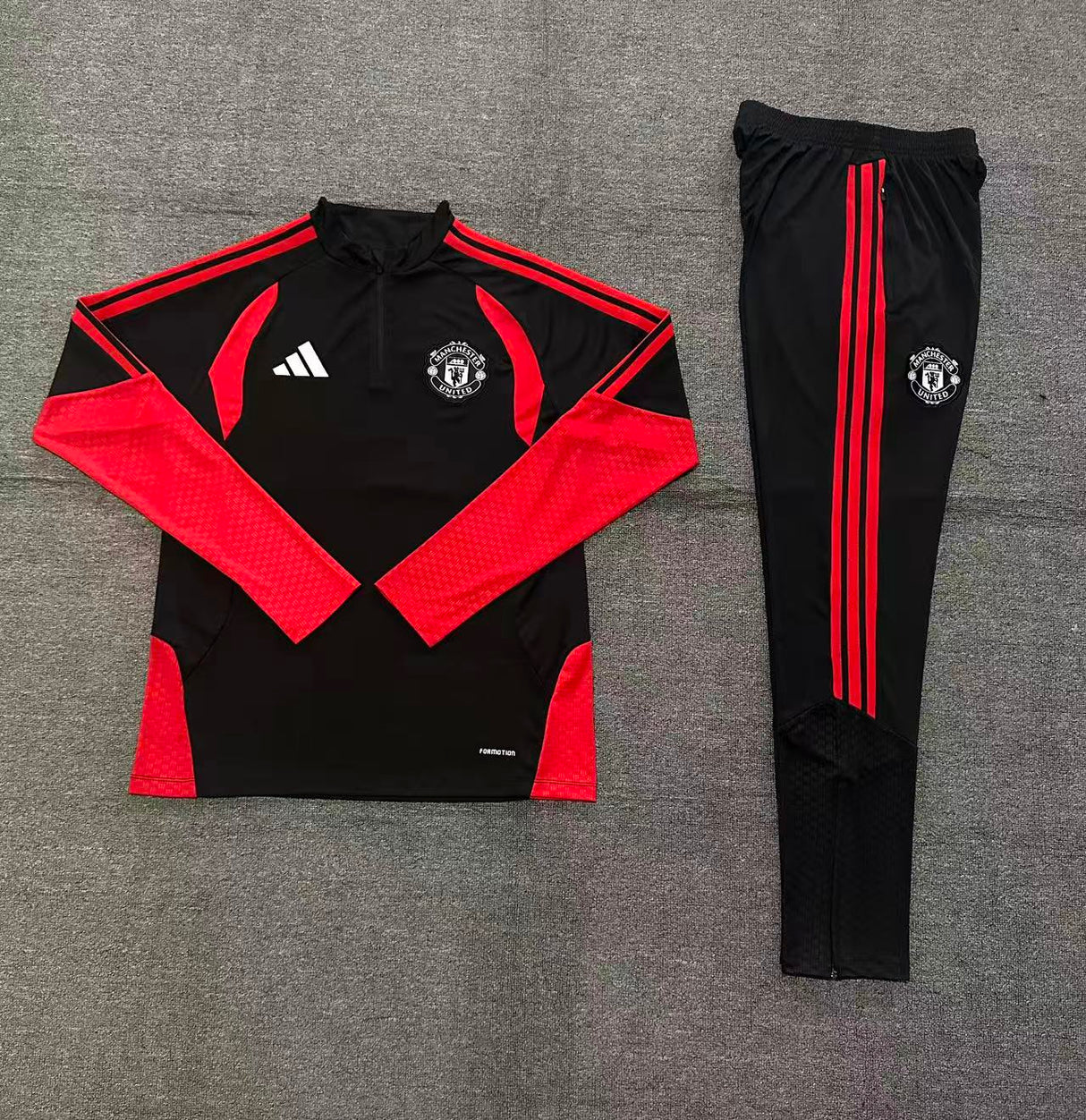 Manchester United 2026/27 Tracksuit Kids