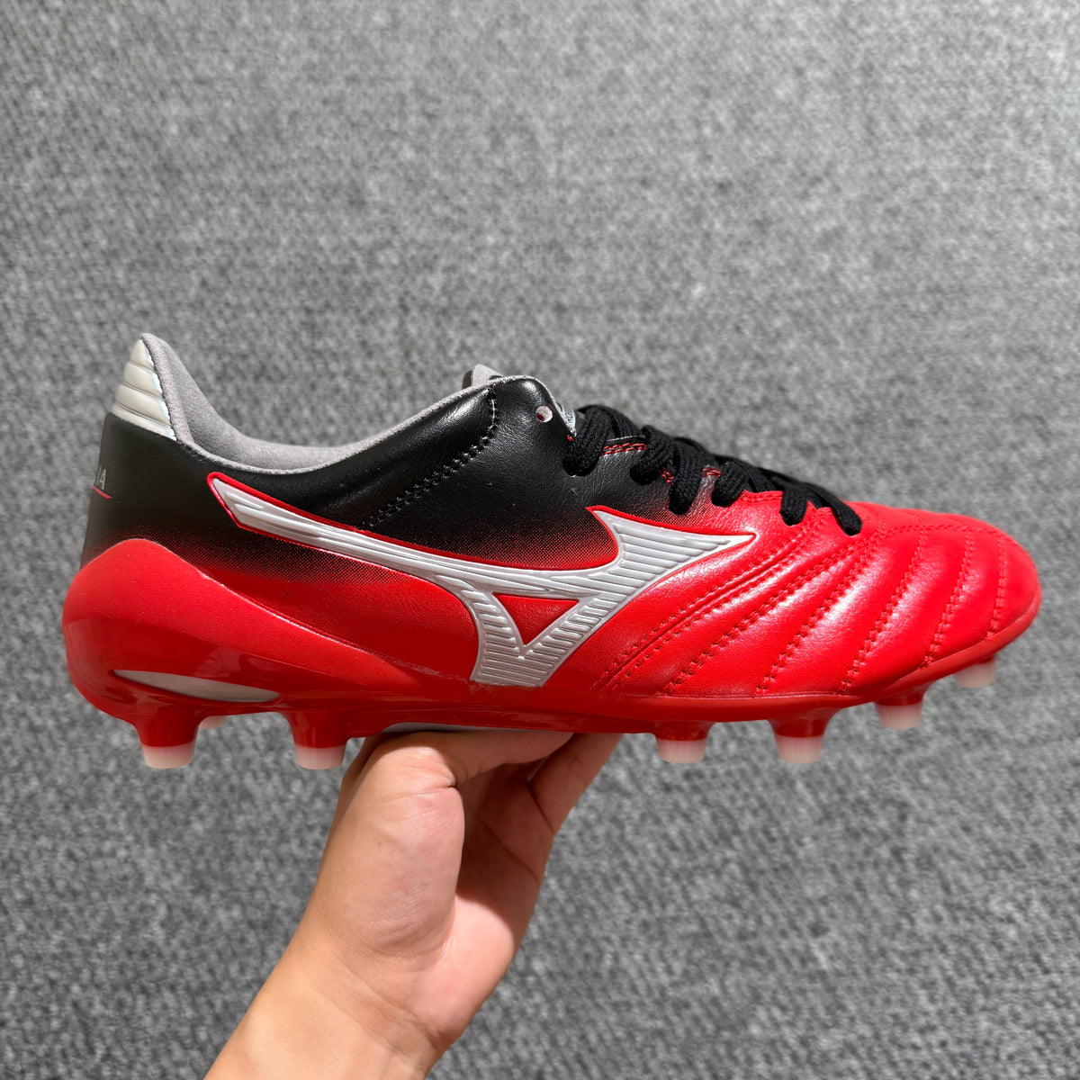 Mizuno Morelia Neo II - Red/Black
