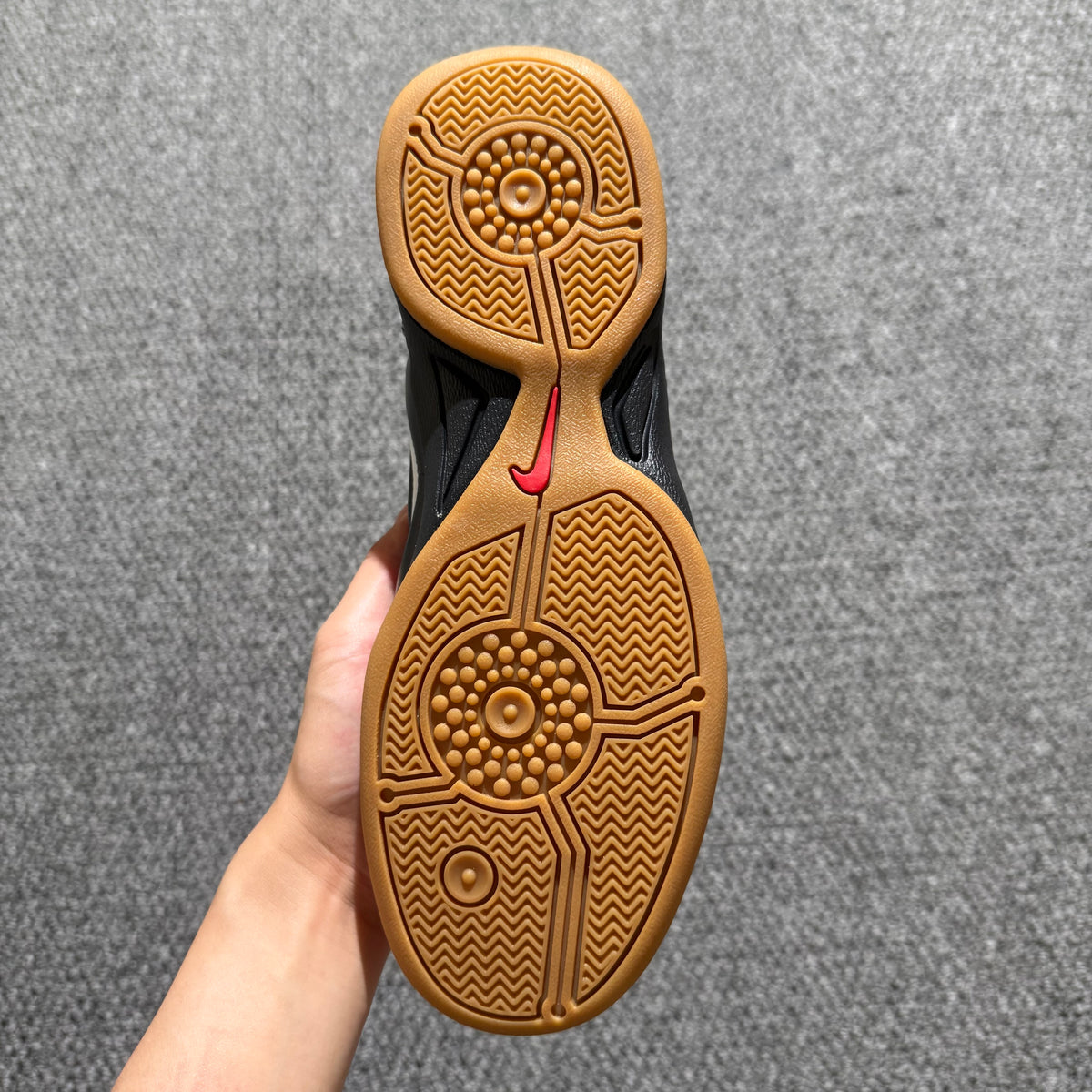 Total 90 III - Red/Black Gum Sole