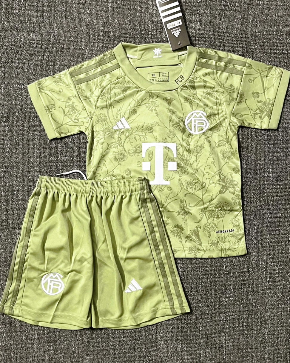 BAYERN MÜNCHEN Kinder-Kit