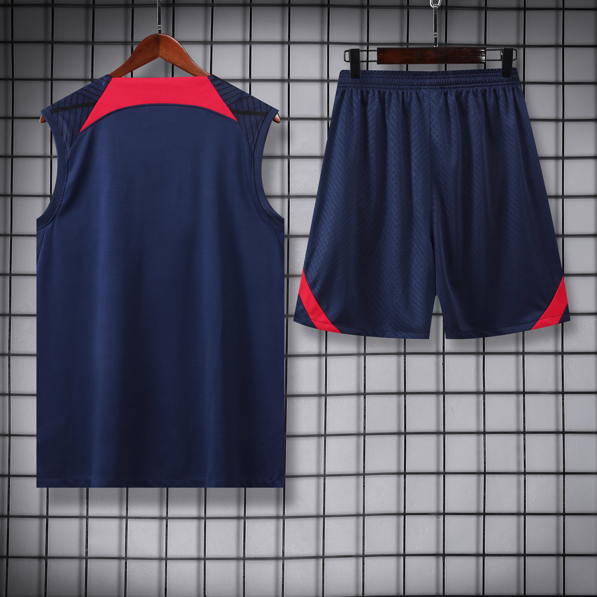 TANK TOP + SHORTS LEIPZG