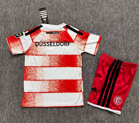 DUSSELDORF 2026/27 HJEMMEDRAKTSETT BARN