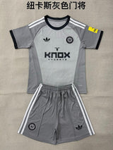 NEWCASTLE UNITED 2026/27 GOALKEEPER KIT KIDS - Grey