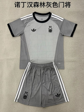 NOTTINGHAM FOREST 2026/27 GOALKEEPER KIT KIDS - Grey