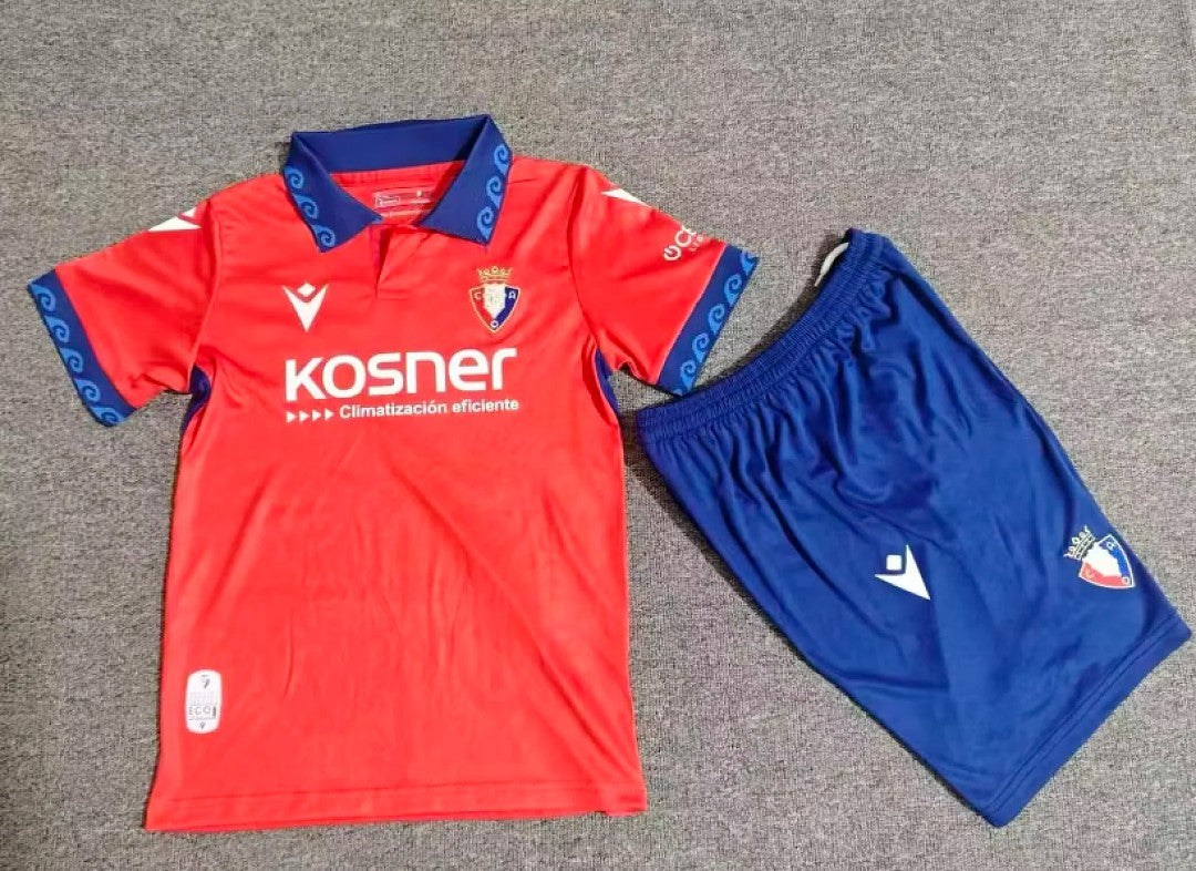 OSASUNA 2026/27 HJEMMEDRAKTSETT BARN