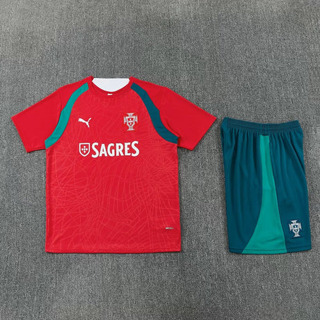 PORTUGAL 2026/27 CONJUNTO DE ENTRENAMIENTO NIÑO CAMISETA + PANTALÓN CORTO - Rojo
