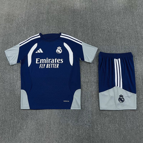 REAL MADRID 2026/27 TRAININGSSET KINDER TRIKOT + SHORTS - Marineblau