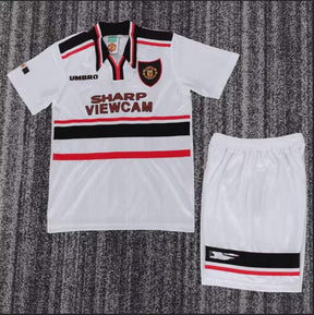 MANCHESTER UNITED RETRO KIT KIDS - White
