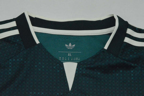 REAL MADRID 2026/27 CAMISA RESERVA - Manga longa