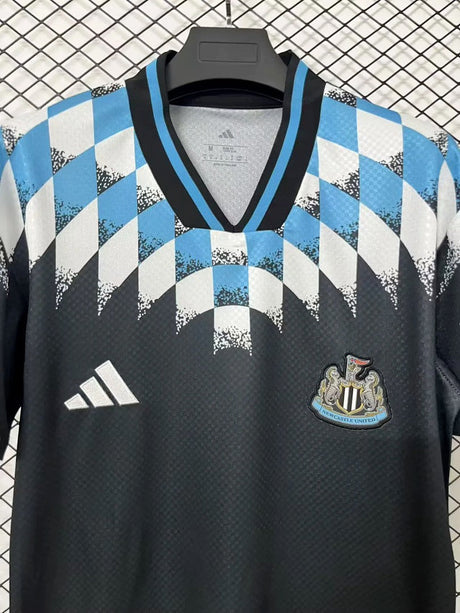 NEWCASTLE UNITED 2026/27 PRE-MATCH JERSEY - Black