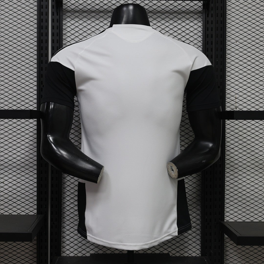 LIVERPOOL 2026/27 PRE-MATCH JERSEY - White