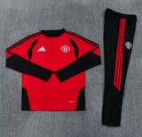 Manchester United 2026/27 Training Suit - Red/Black, Model 3