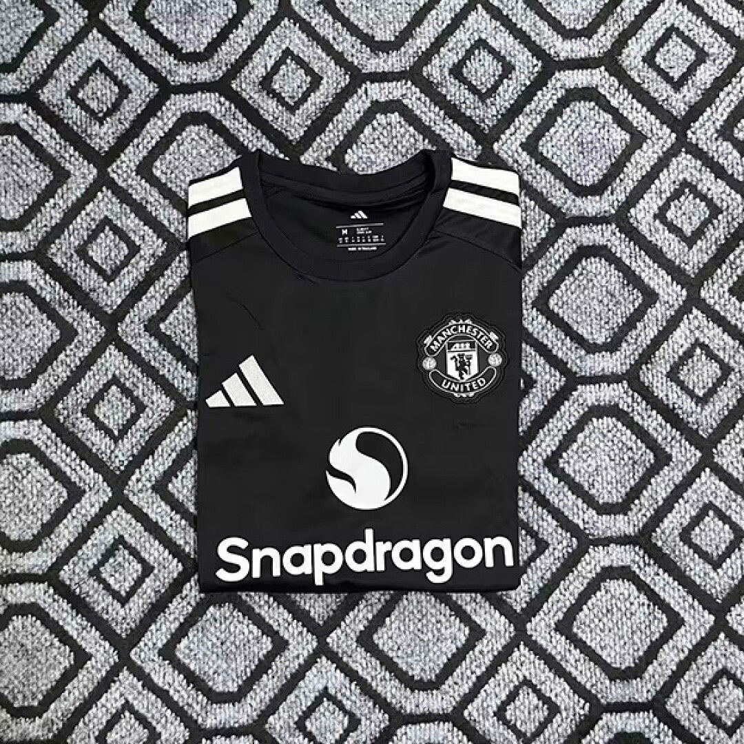 MANCHESTER UNITED 2026/27 GOALKEEPER JERSEY - Black