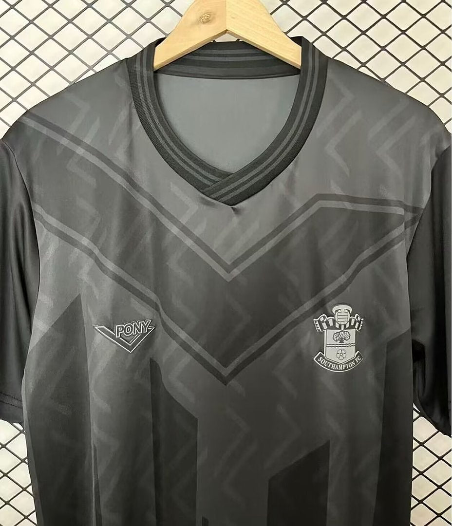 SOUTHAMPTON 1993/95 AWAY RETRO JERSEY