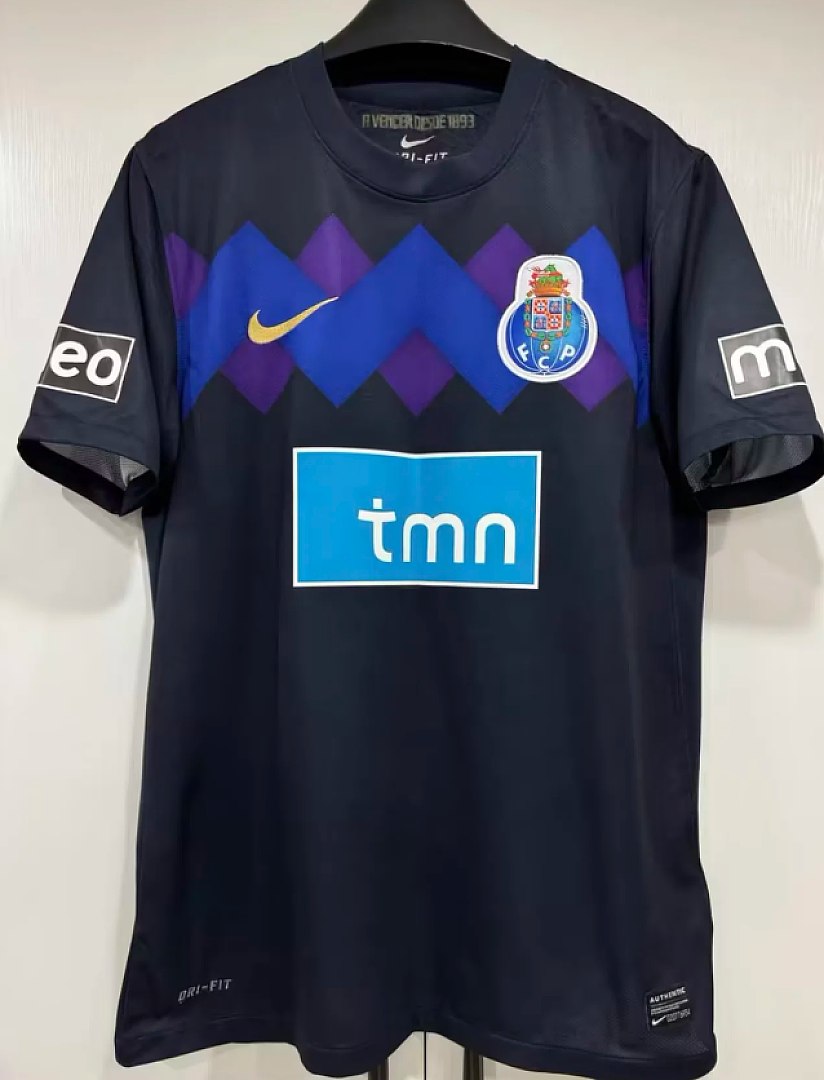 PORTO 2011 AWAY RETRO JERSEY