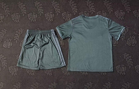 REAL MADRID 2018/19 RETRO KINDERTENUE - Uit