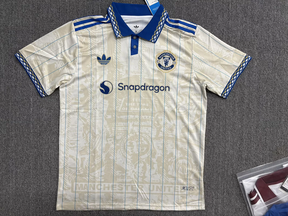 MANCHESTER UNITED 2026/27 SPECIAL EDITION JERSEY - Beige