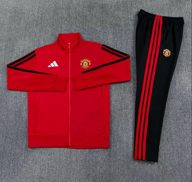Manchester United 2026/27 Tracksuit - Red/Black, Model 2