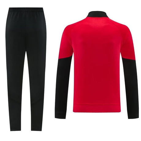 Manchester United 2026/27 Chándal - Rojo/Negro, Modelo 4