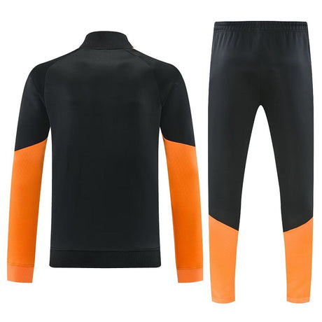 Arsenal 2026/27 Chándal - Negro/Naranja, Modelo 2