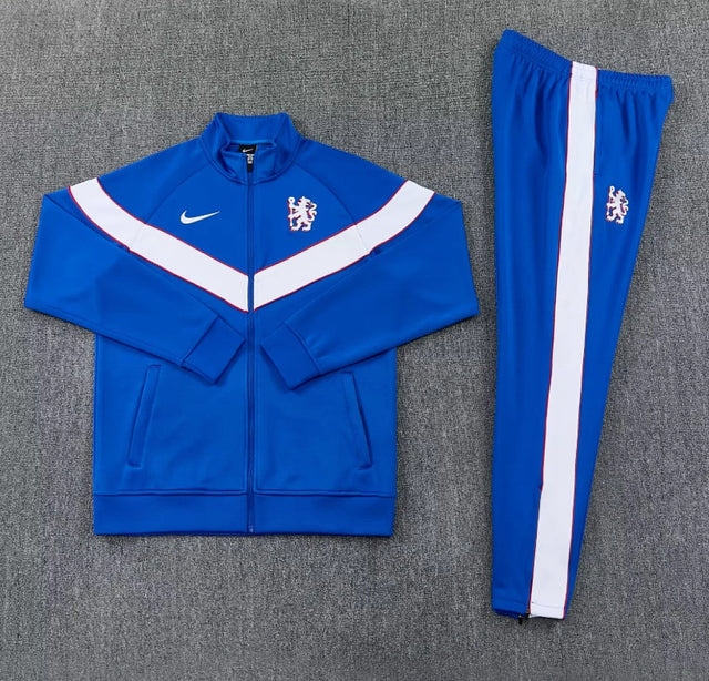 Chelsea 2026/27 Tracksuit - Blue/White, Model 3
