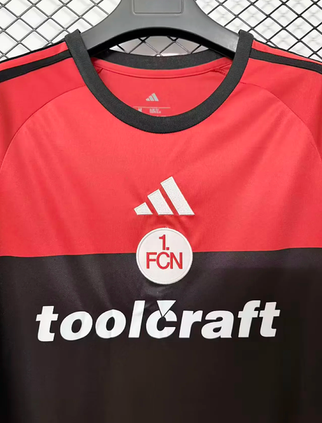 1. FC NURNBERG 2026/27 TREDJETRØJE - Rød/Sort