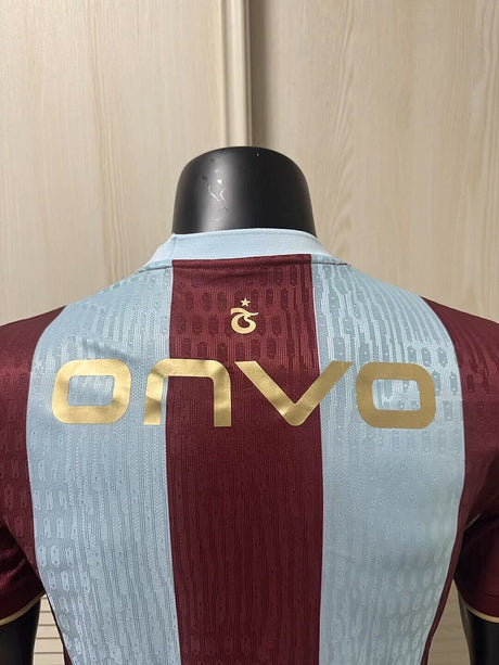 TRABZONSPOR 2026/27 HJEMMEBANETRØJE - Bordeaux/Blå