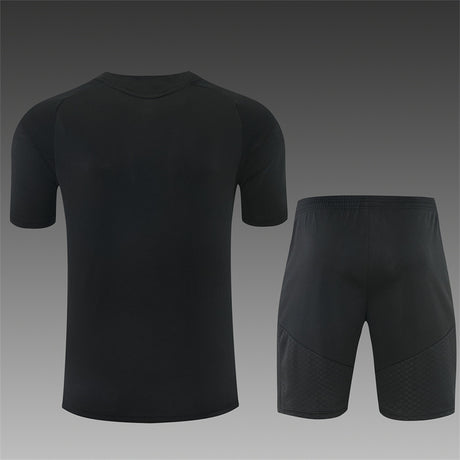 REAL MADRID 2026/27 TRAININGSSET TRIKOT + SHORTS - Komplett Schwarz