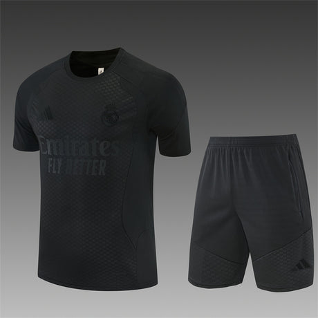 REAL MADRID 2026/27 TRAININGSSET TRIKOT + SHORTS - Komplett Schwarz