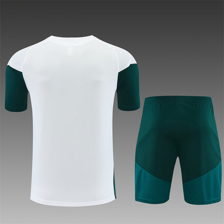 REAL MADRID 2026/27 TRAININGSSET TRIKOT + SHORTS - Weiß/Dunkelgrün
