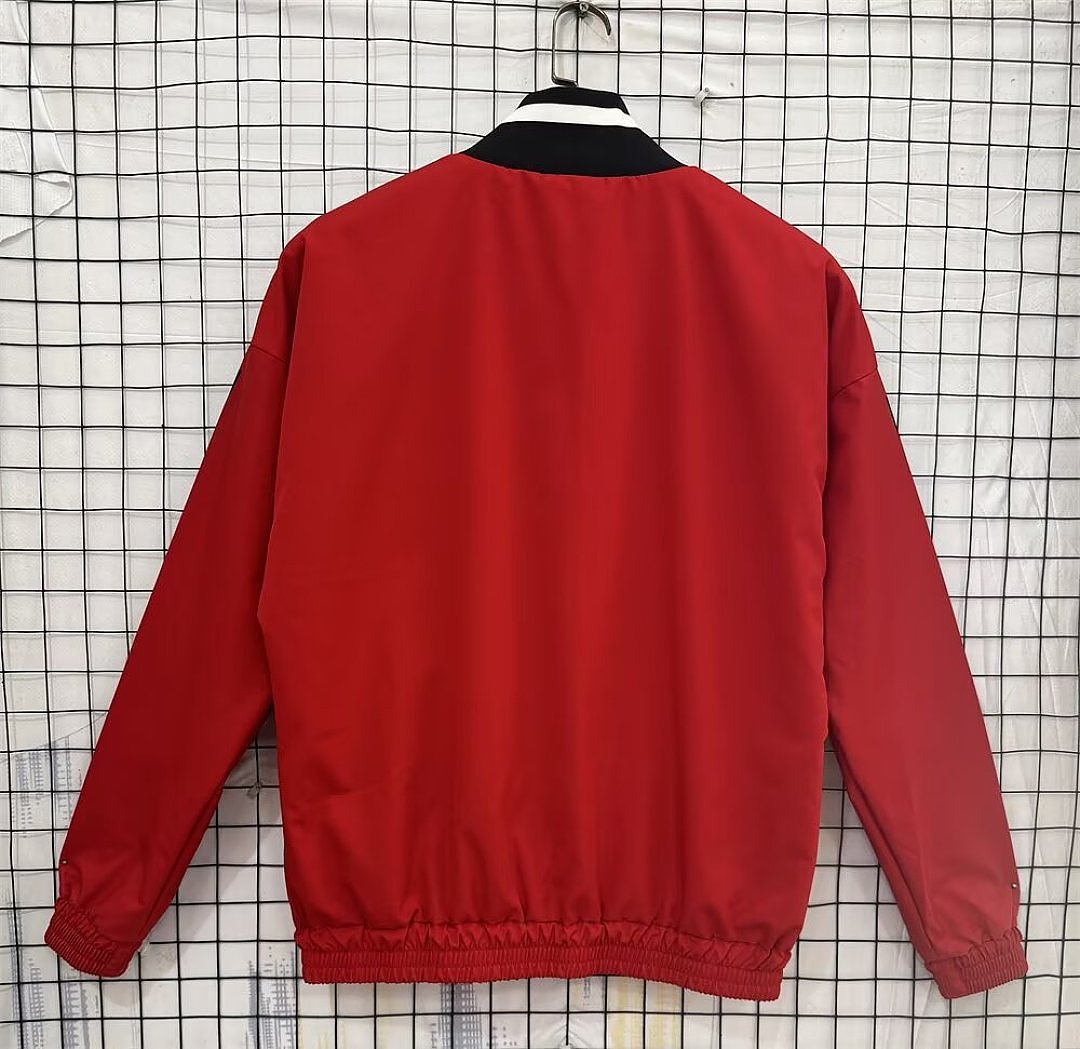 MANCHESTER UNITED 2026/27 STADIUM WINDBREAKER JACKET - Red