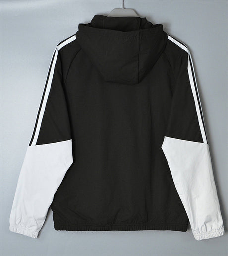 ADIDAS 2026/27 CORTAVIENTOS CON CAPUCHA - Negro/Gris Claro a Rayas