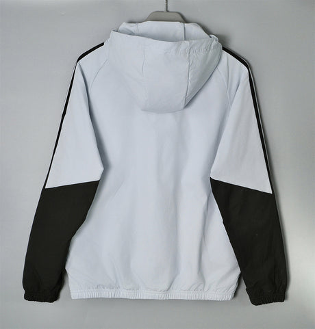 ADIDAS 2026/27 CORTAVIENTOS CON CAPUCHA - Gris Claro/Negro a Rayas