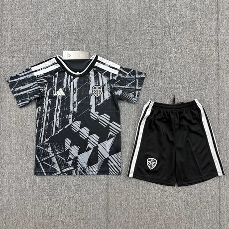 JUVENTUS 2026/27 KIT ENFANT ÉDITION SPÉCIALE - Noir/Blanc