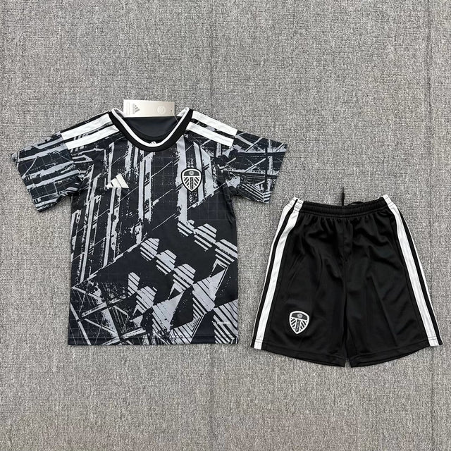 JUVENTUS 2026/27 SPECIAL EDITION KIT KIDS - Black/White