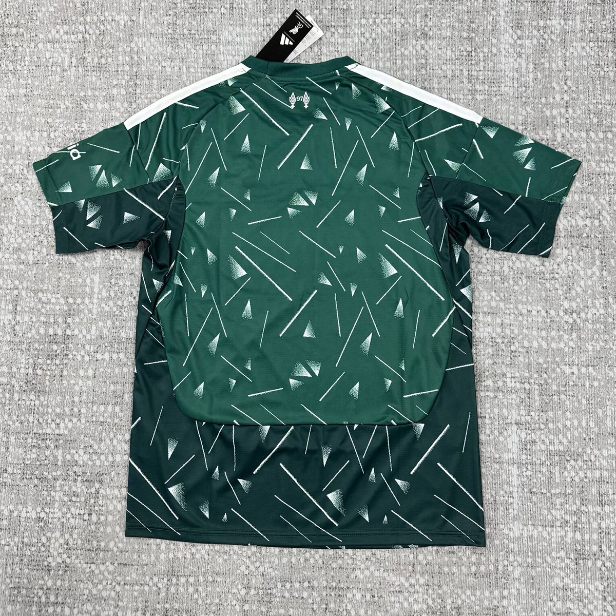 LIVERPOOL 2026/27 GOALKEEPER JERSEY