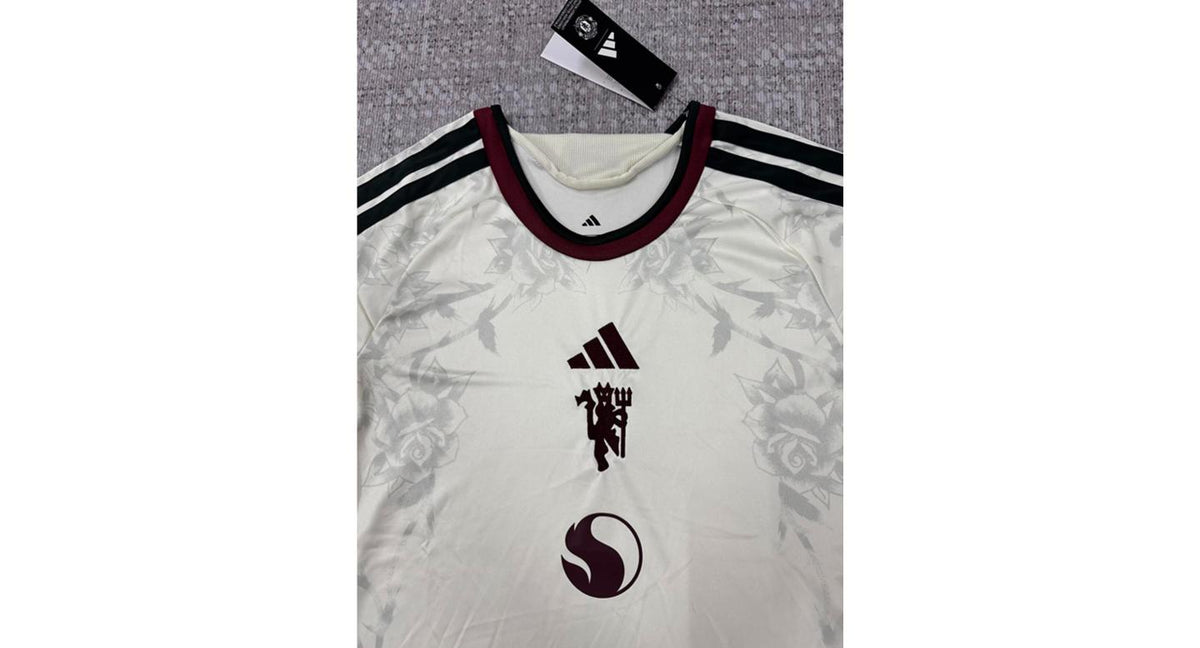 Manchester United 2026/27 Third Women Jersey - detail